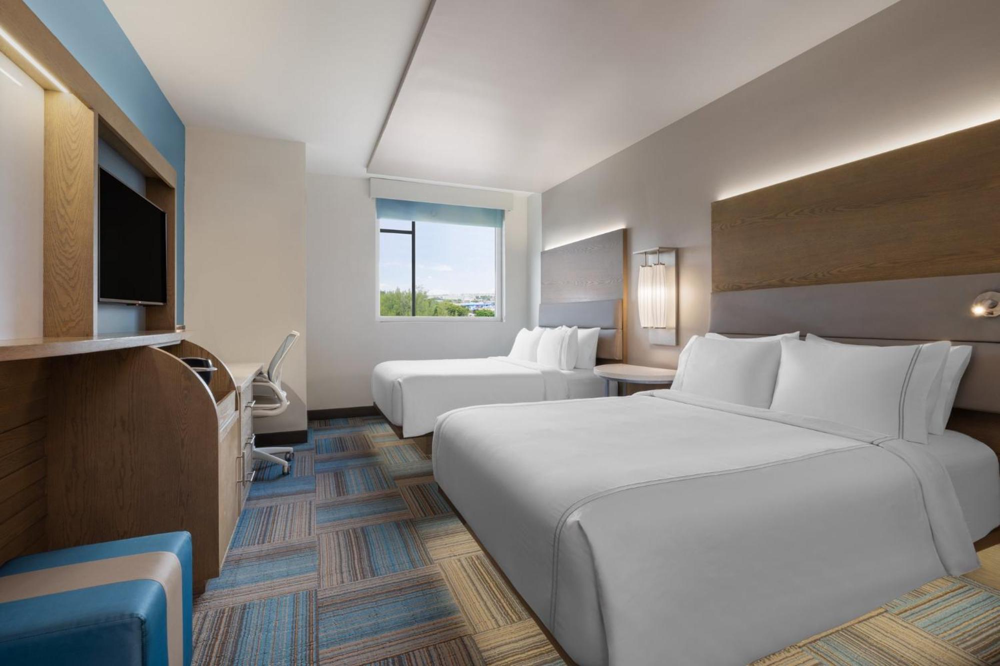 Standard Queen Room Two Queen Beds