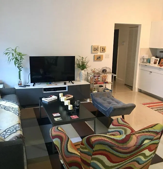 Miami Cozy House-1