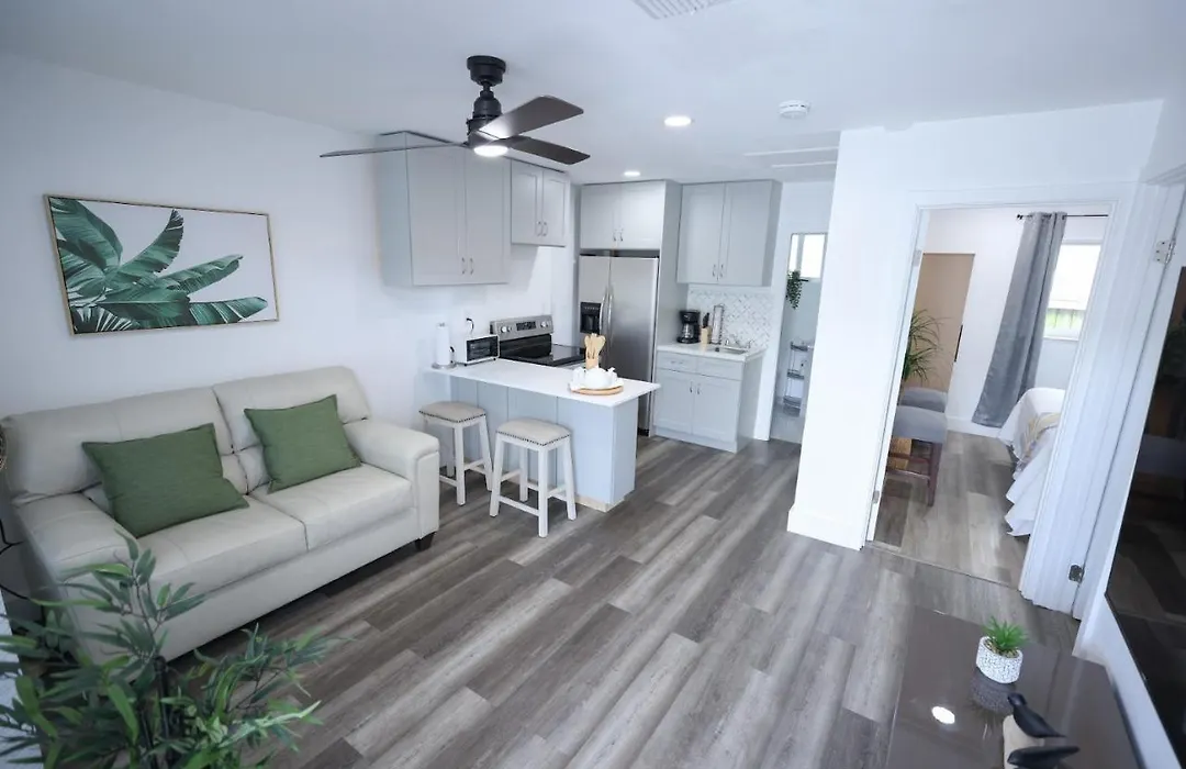 Heaven On Earth 2B/1B Tv King Full Kitchen-1