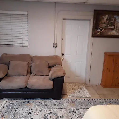 Roomy Comfortable Suite-2